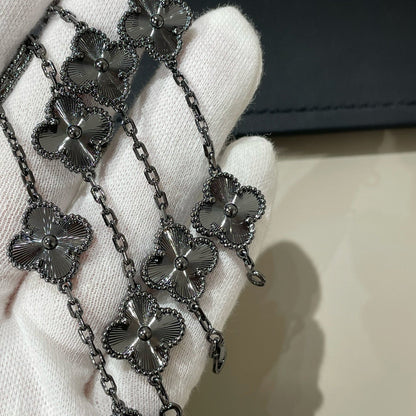 [BloomBling]CLOVER 5 MOTIF BLACK BRACELET