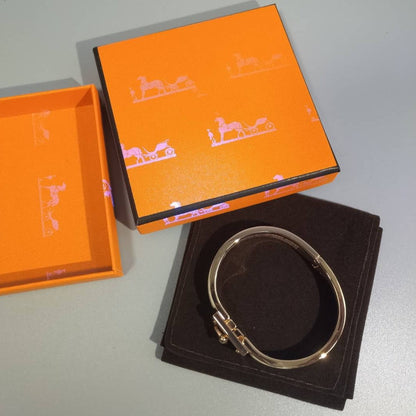 [BloomBling]H GREY BRACELET