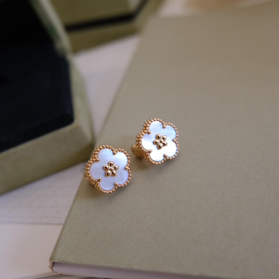 [BloomBling]LUCKY PINK GOLD WHITE MOP EARRINGS