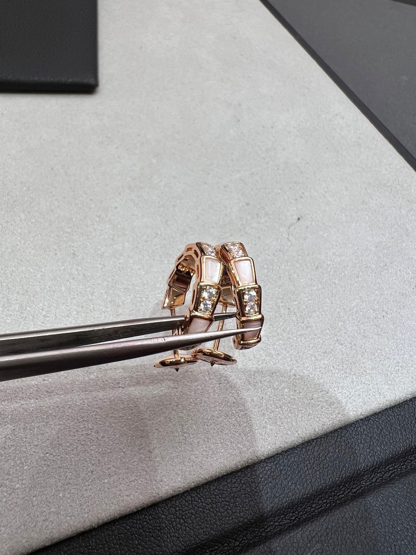 [BloomBling]SERPENTI MOP PINK GOLD EARRINGS