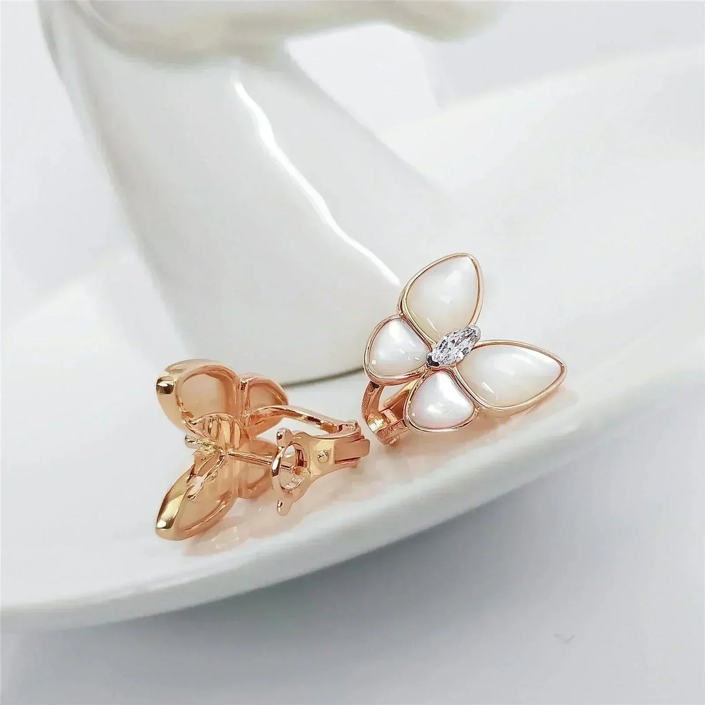 [BloomBling]BUTTERFLY MOP DIAMOND EARRINGS