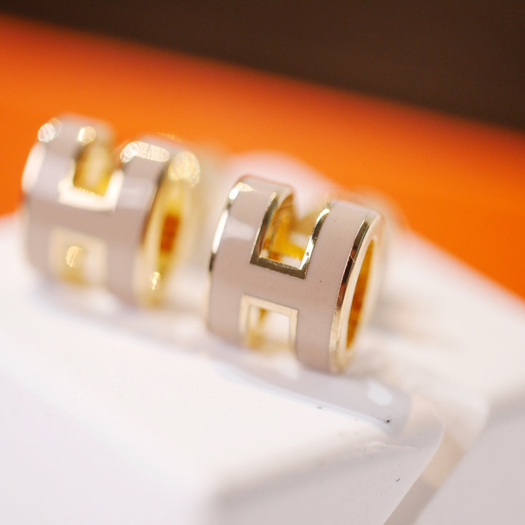 [BloomBling]MINI POP H GOLD EARRINGS GREY
