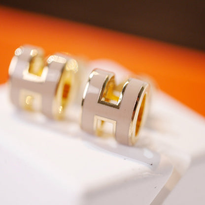 [BloomBling]MINI POP H GOLD EARRINGS GREY