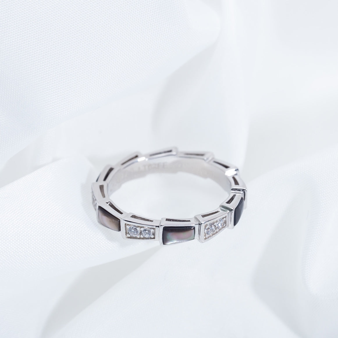 [BloomBling]SERPENTI RING SILVER  DIAMOND BLACK MOP 3MM
