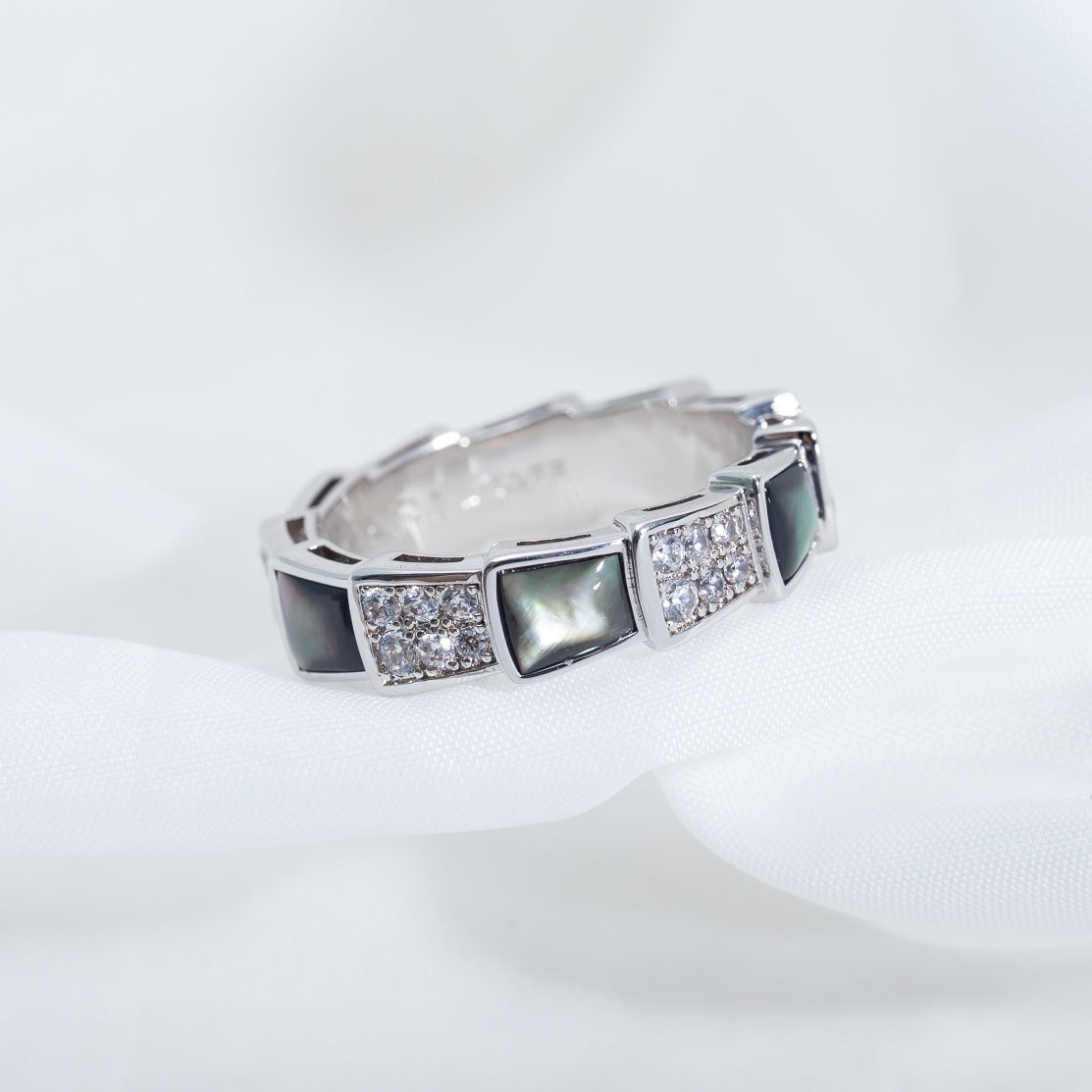 [BloomBling]SERPENTI RING SILVER DIAMOND BLACK MOP 4MM