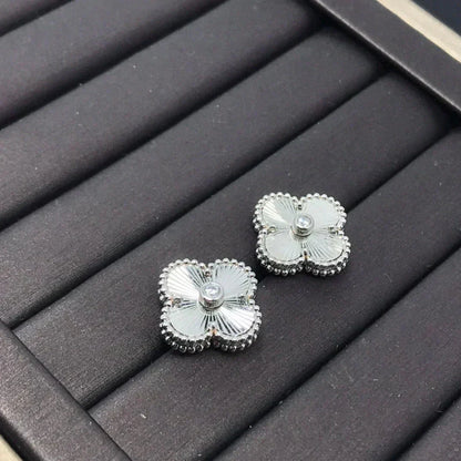 [BloomBling]CLOVER MINI 9.5MM LASER EARRINGS