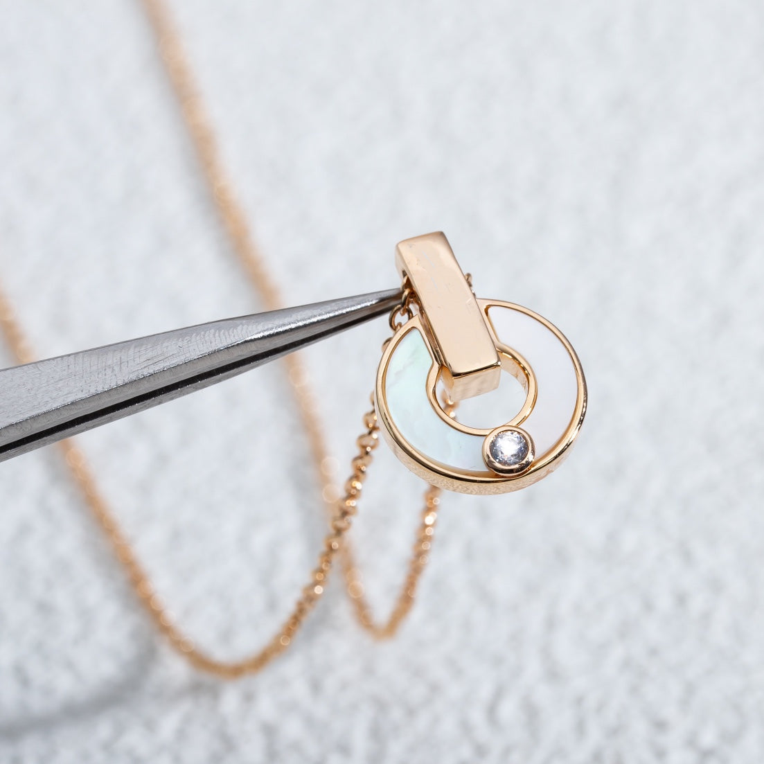 [BloomBling]GARI NECKLACE PINK GOLD MOP