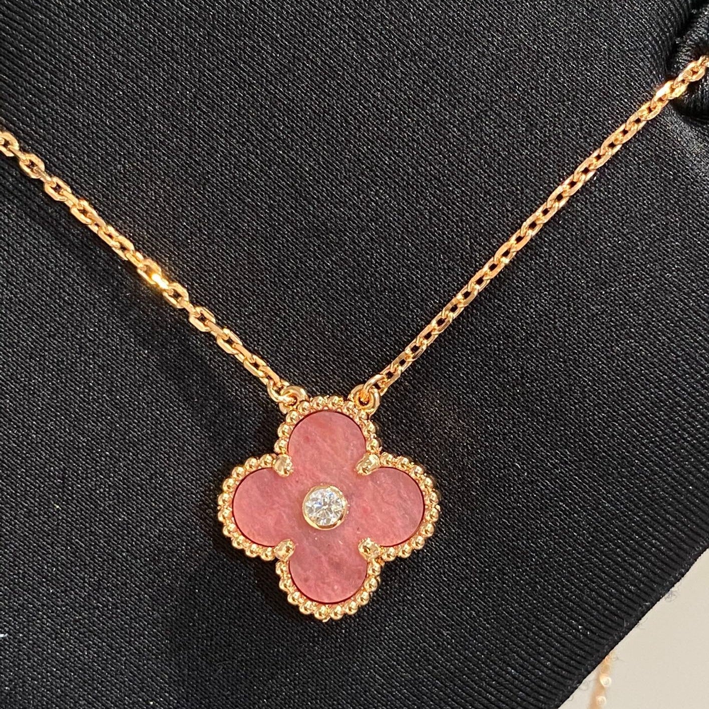 [BloomBling]CLOVER 15MM DIAMOND RHODONITE NECKLACE
