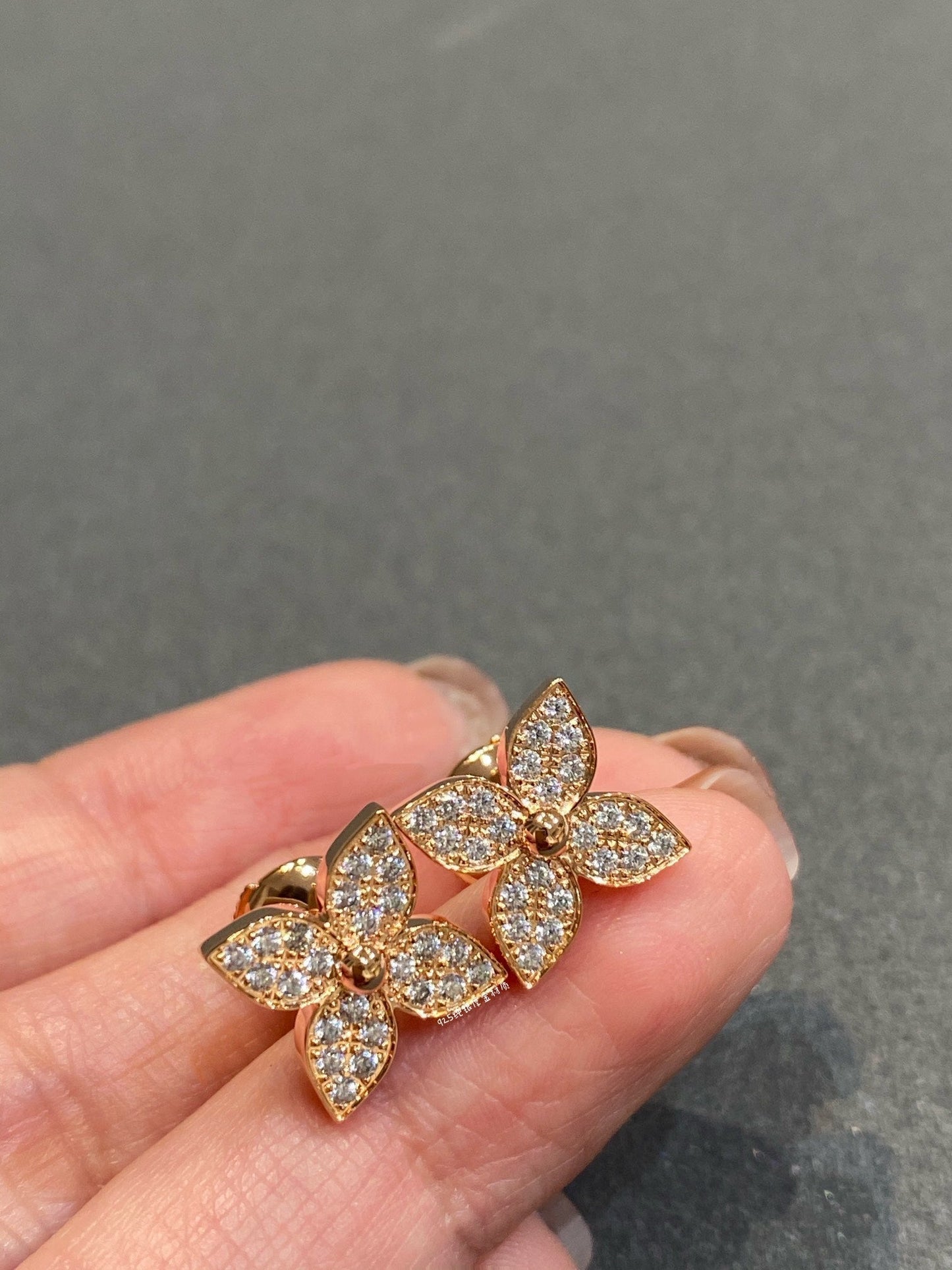 [BloomBling]STAR DIAMOND EARRINGS