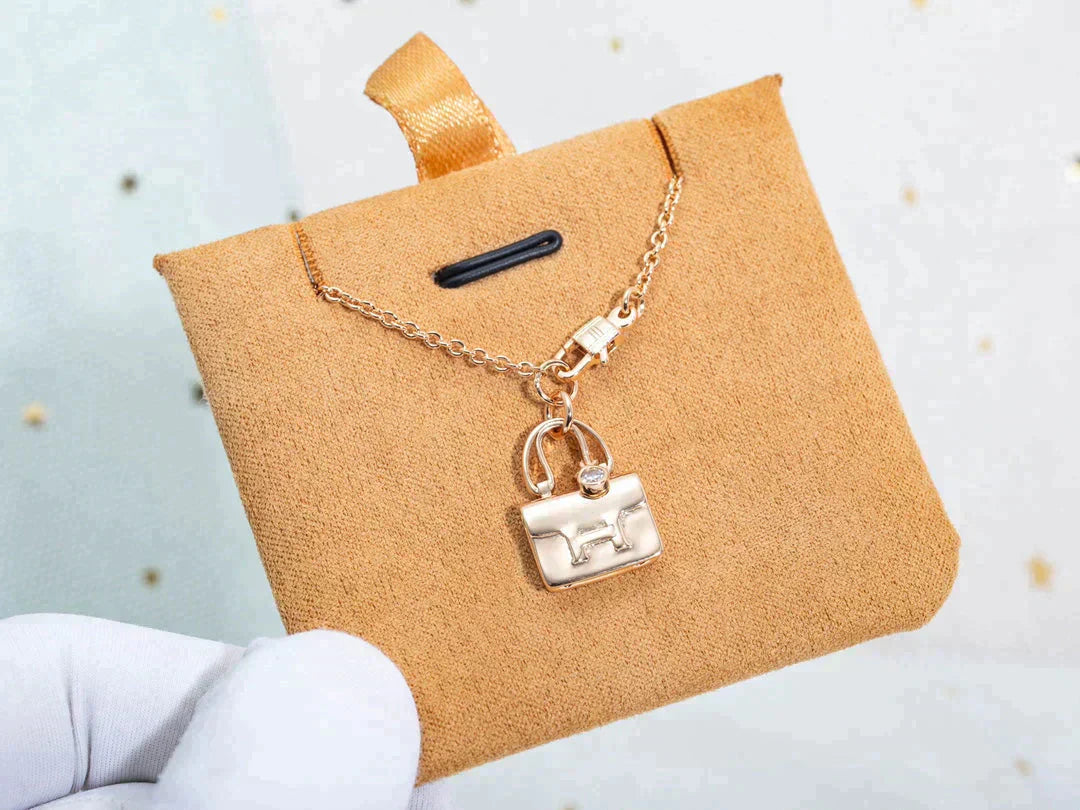 [BloomBling]AMULETTE PEDANT ROSE GOLD NECKLACE