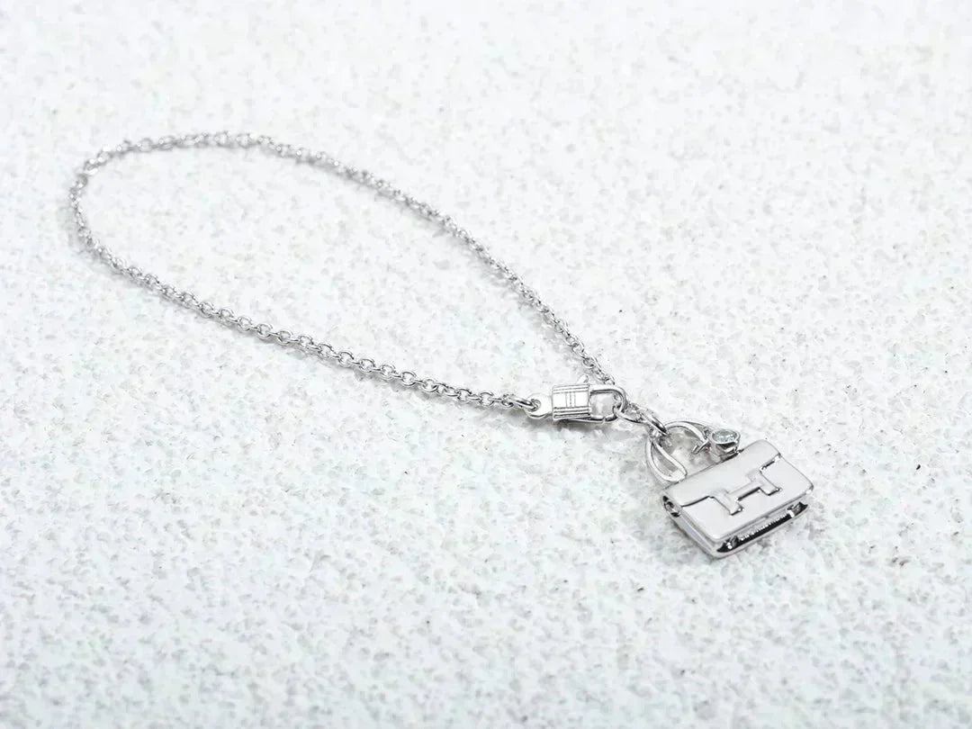 [BloomBling]AMULETTE PEDANT SILVER NECKLACE