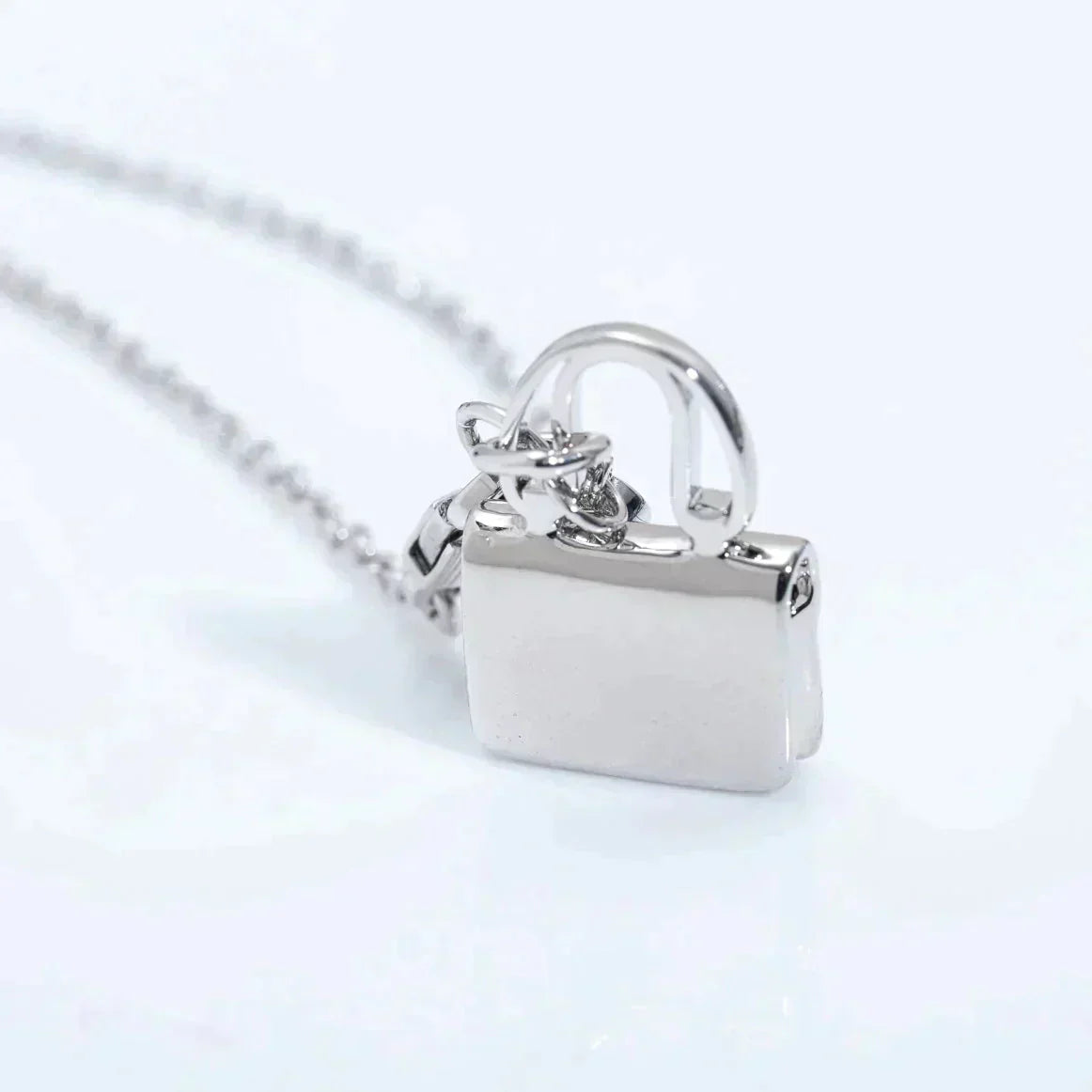 [BloomBling]AMULETTE PEDANT SILVER NECKLACE
