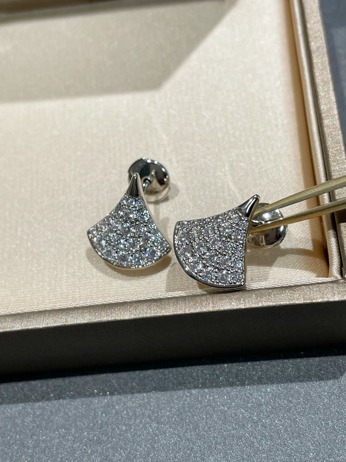 [BloomBling]DREAM STUD EARRINGS DIAMOND