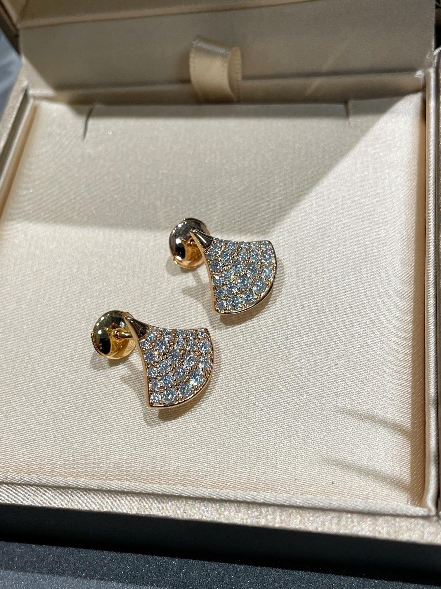 [BloomBling]DREAM STUD EARRINGS DIAMOND