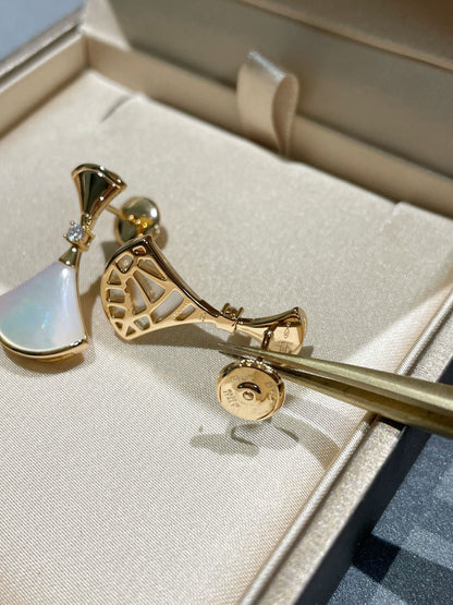 [BloomBling]DREAM MOP 1 DIAMOND EARRINGS