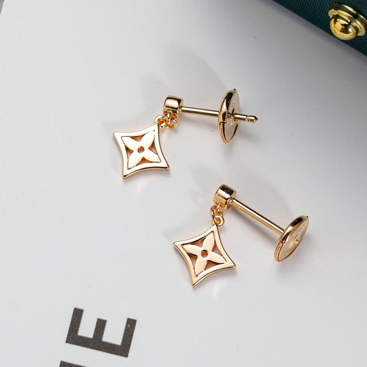 [BloomBling]STAR EARRINGS GOLD