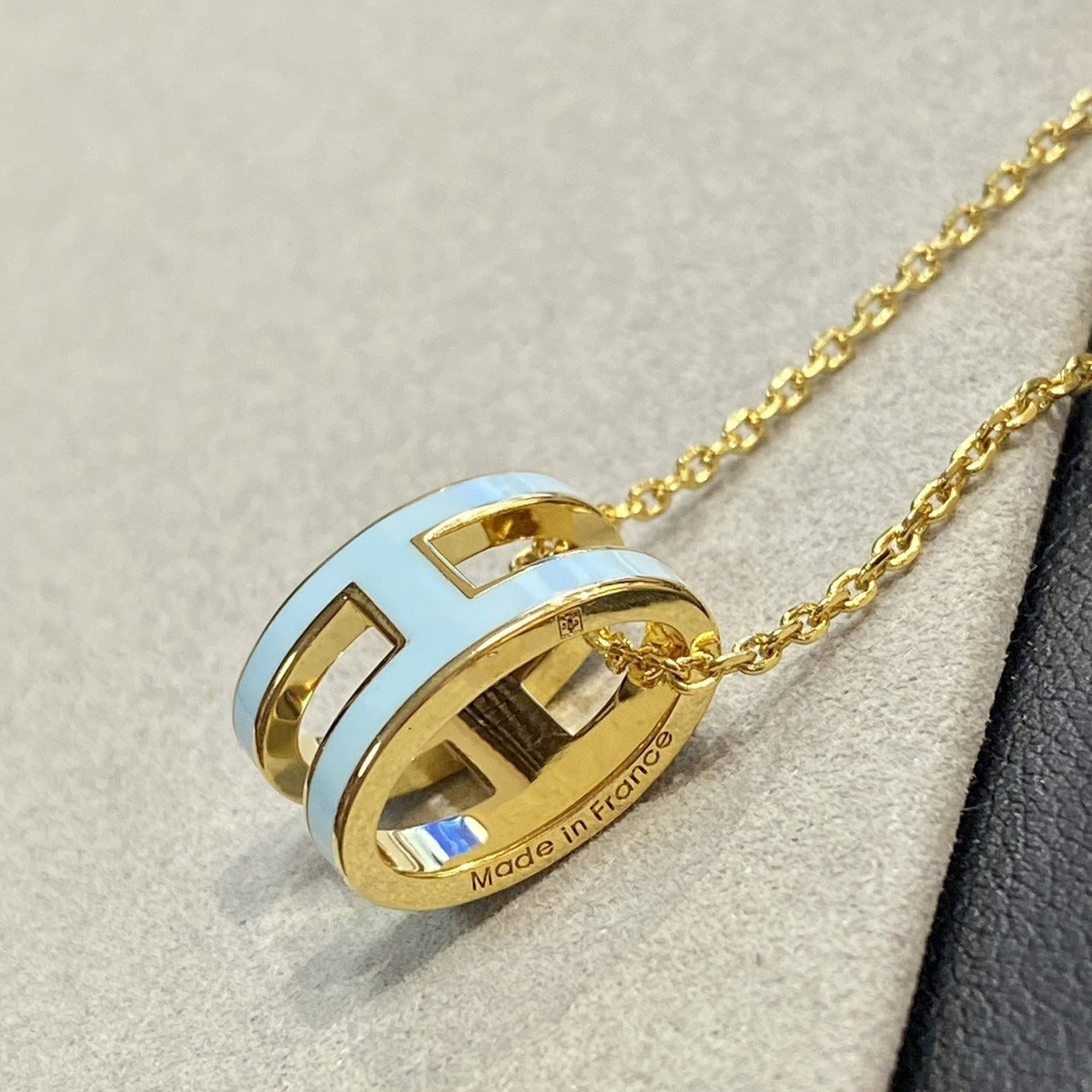 [BloomBling]POP H LIGHT BLUE NECKLACE