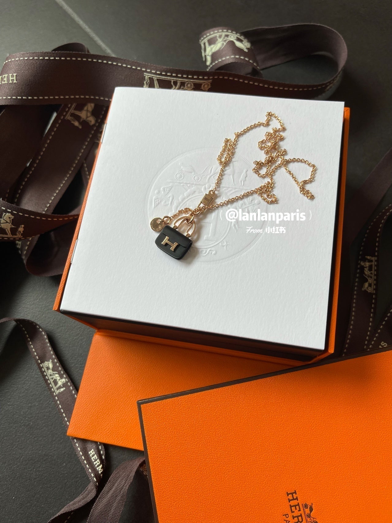 [BloomBling]CONSTANCE BLACK PEDANT PINK GOLD NECKLACE