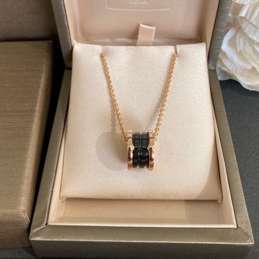 [BloomBling]ZERO 1 BLACK CERAMIC PINK GOLD NECKLACE