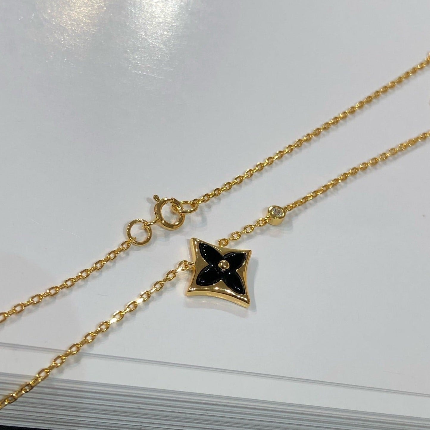 [BloomBling]STAR BLACK MOP NECKLACE
