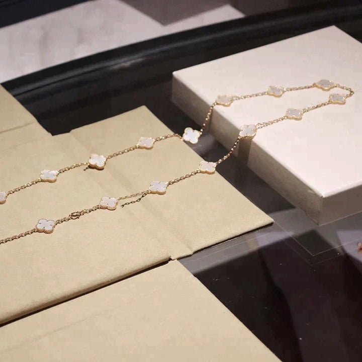 [BloomBling]CLOVER 20 MOTIFS WHITE MOP NECKLACE
