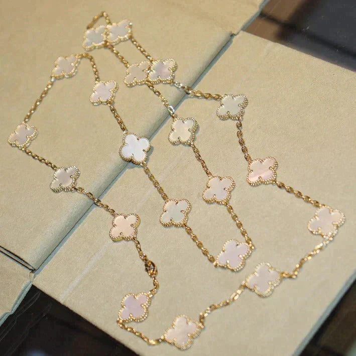 [BloomBling]CLOVER 20 MOTIFS WHITE MOP NECKLACE