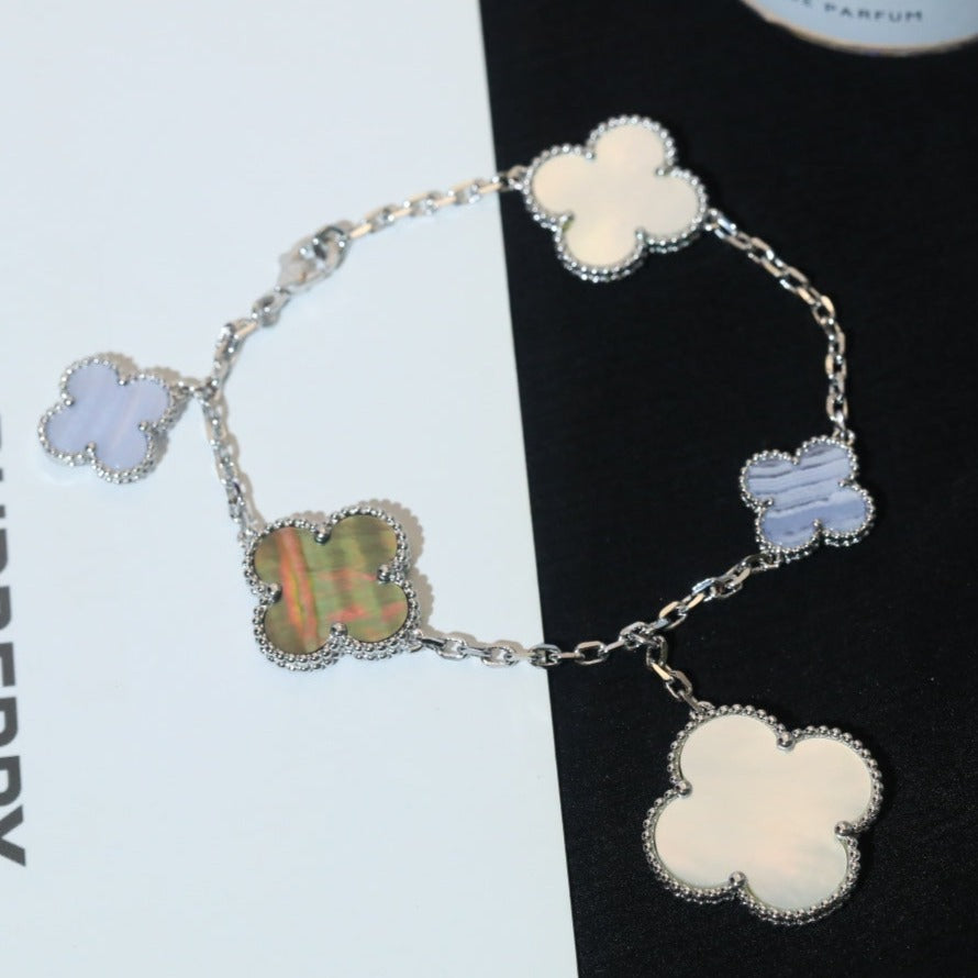 [BloomBling]CLOVER BRACELET 5 MOTIFS MOP CHALCEDONY SILVER