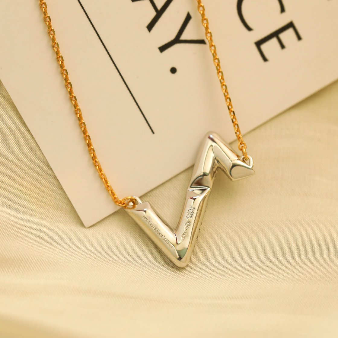 [BloomBling]VOLT SILVER DIAMOND PEDANT NECKLACE