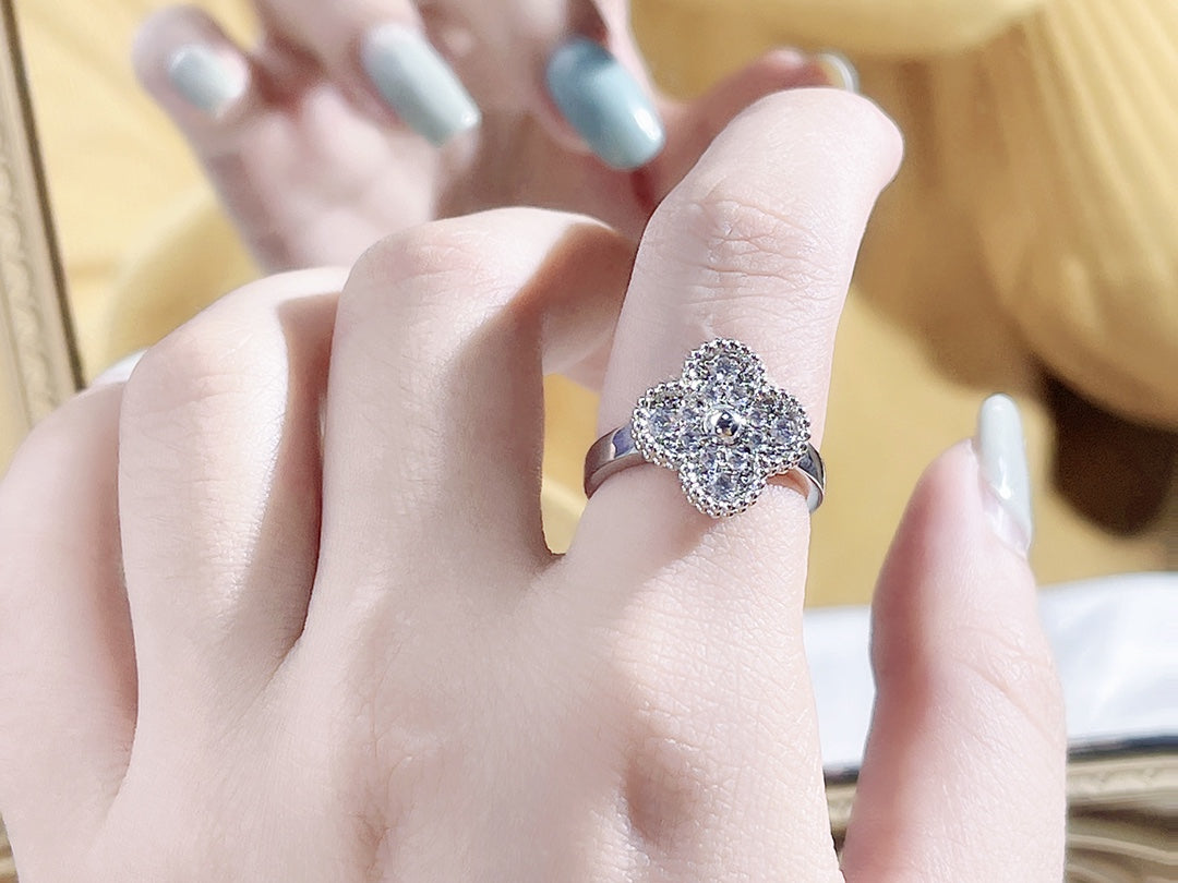 [BloomBling]CLOVER DIAMOND RING