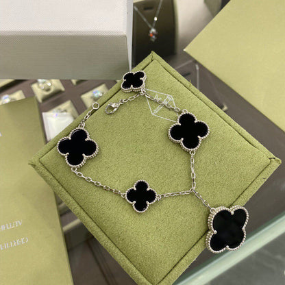 [BloomBling]CLOVER 5 MOTIFS SIVLER ONYX BRACELET