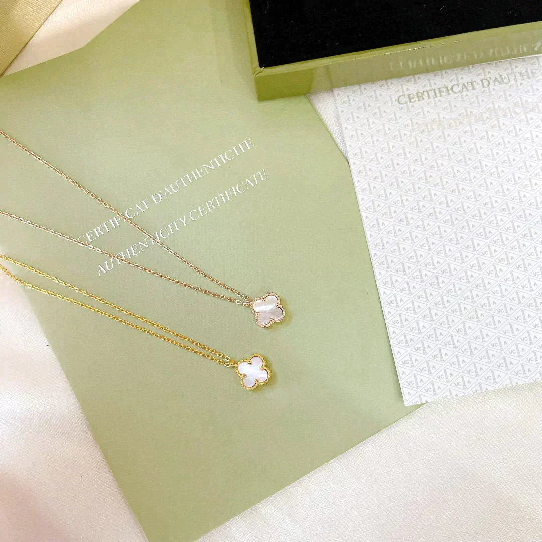[BloomBling]CLOVER MINI 9.5MM WHITE MOTHER-OF-PEARL NECKLACE