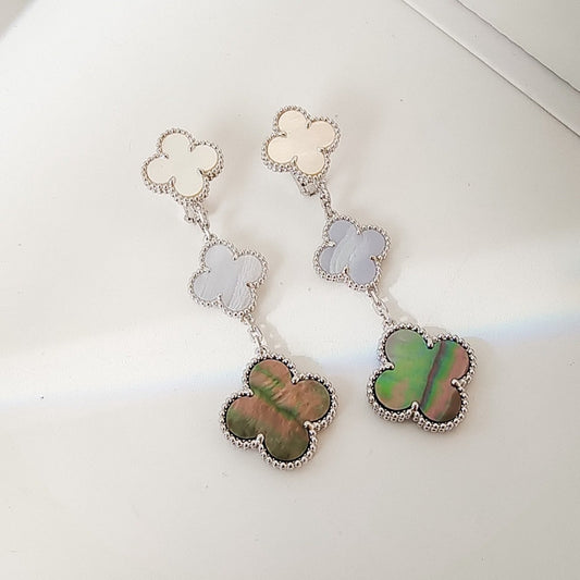 [BloomBling]CLOVER 3 MOTIFS CHALCEDONY DARK MOP SILVER EARRINGS
