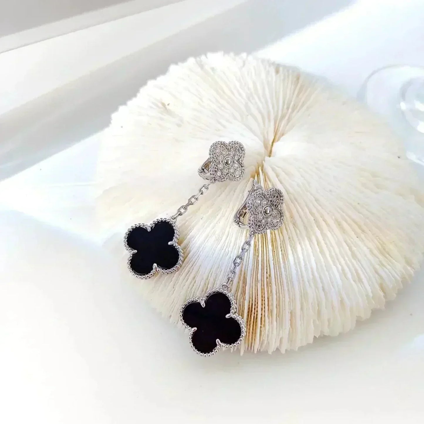 [BloomBling]CLOVER 2 MOTIFS  DIAMOND ONYX EARRINGS SILVER