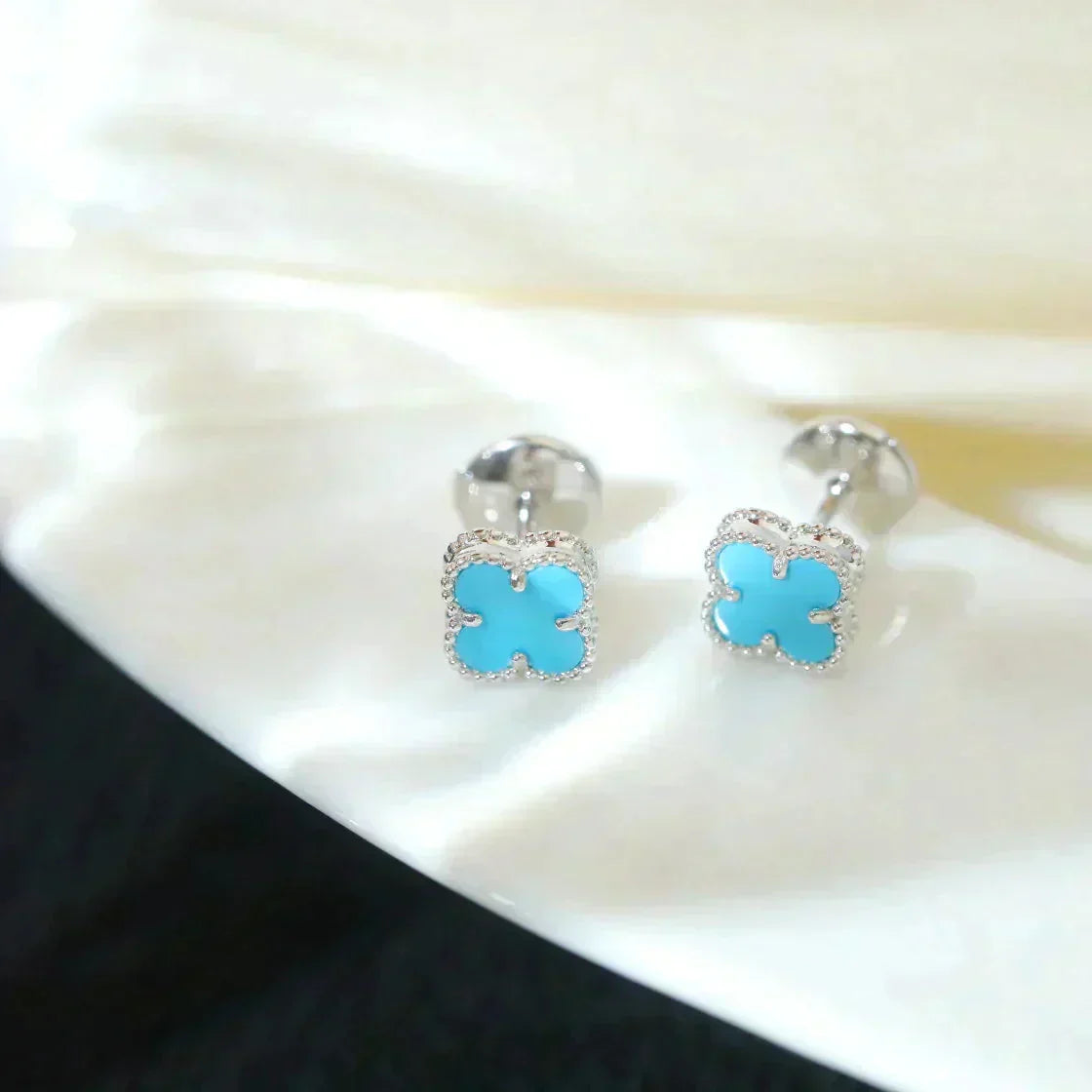 [BloomBling]CLOVER MINI 9.5MM ONYX STUD EARRINGS SILVER