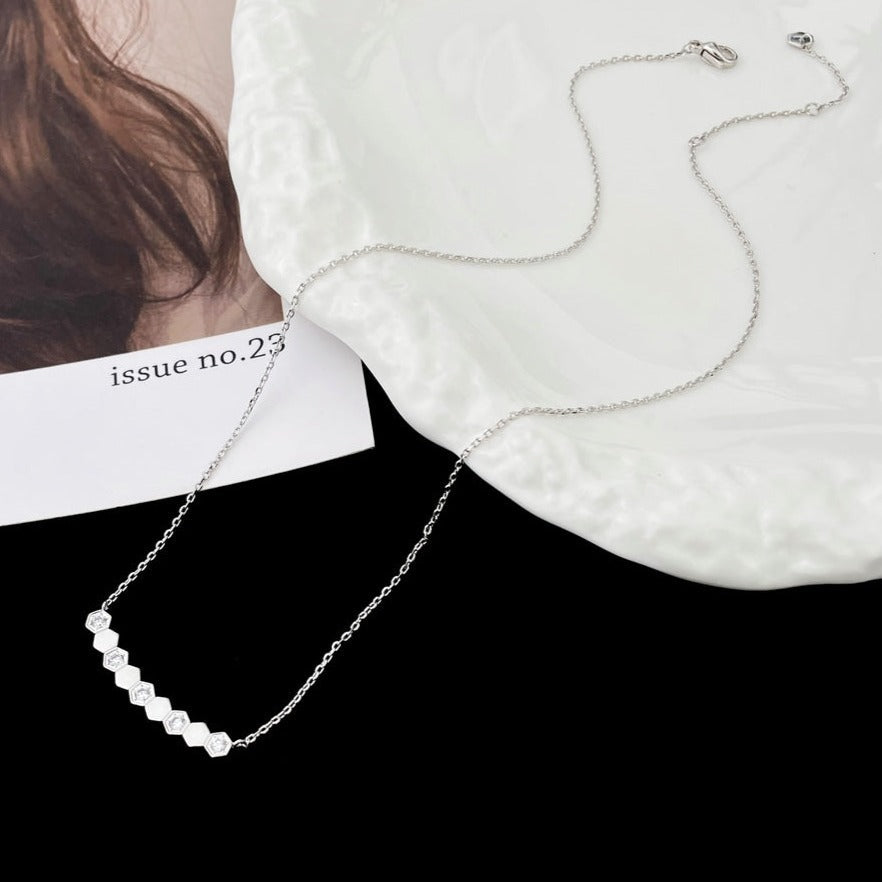 [BloomBling]BEE MY LOVE DIAMOND NECKLACE
