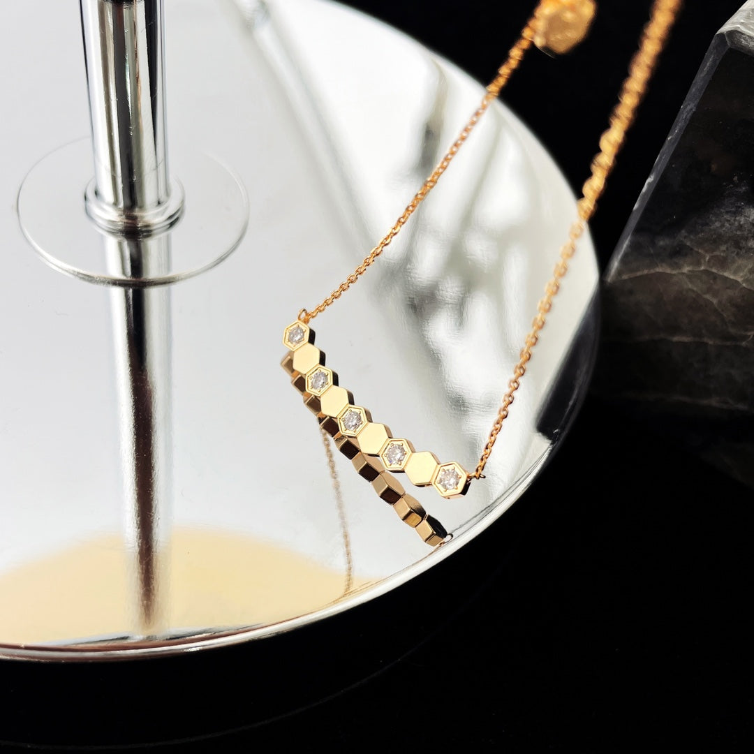 [BloomBling]BEE MY LOVE DIAMOND NECKLACE