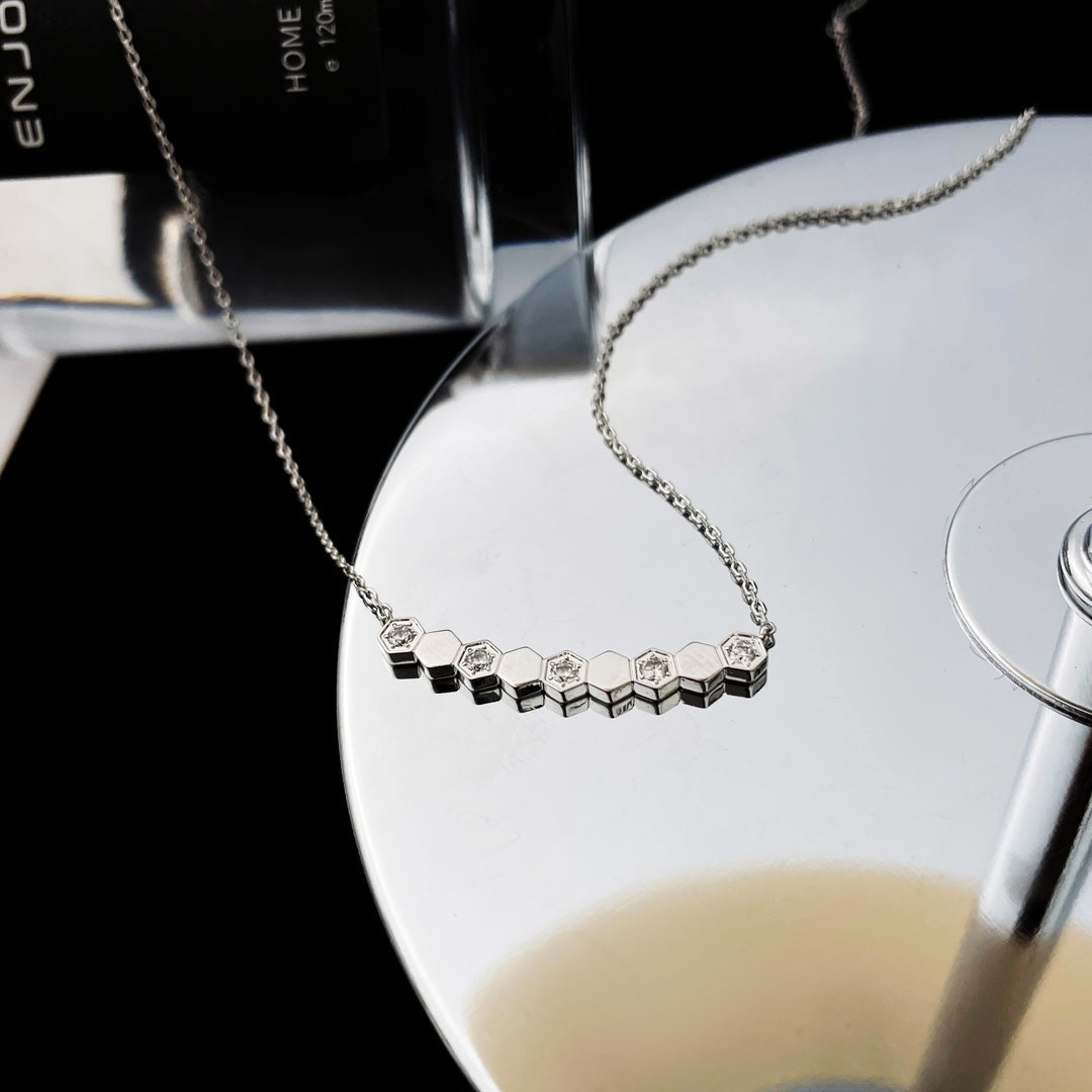 [BloomBling]BEE MY LOVE DIAMOND NECKLACE