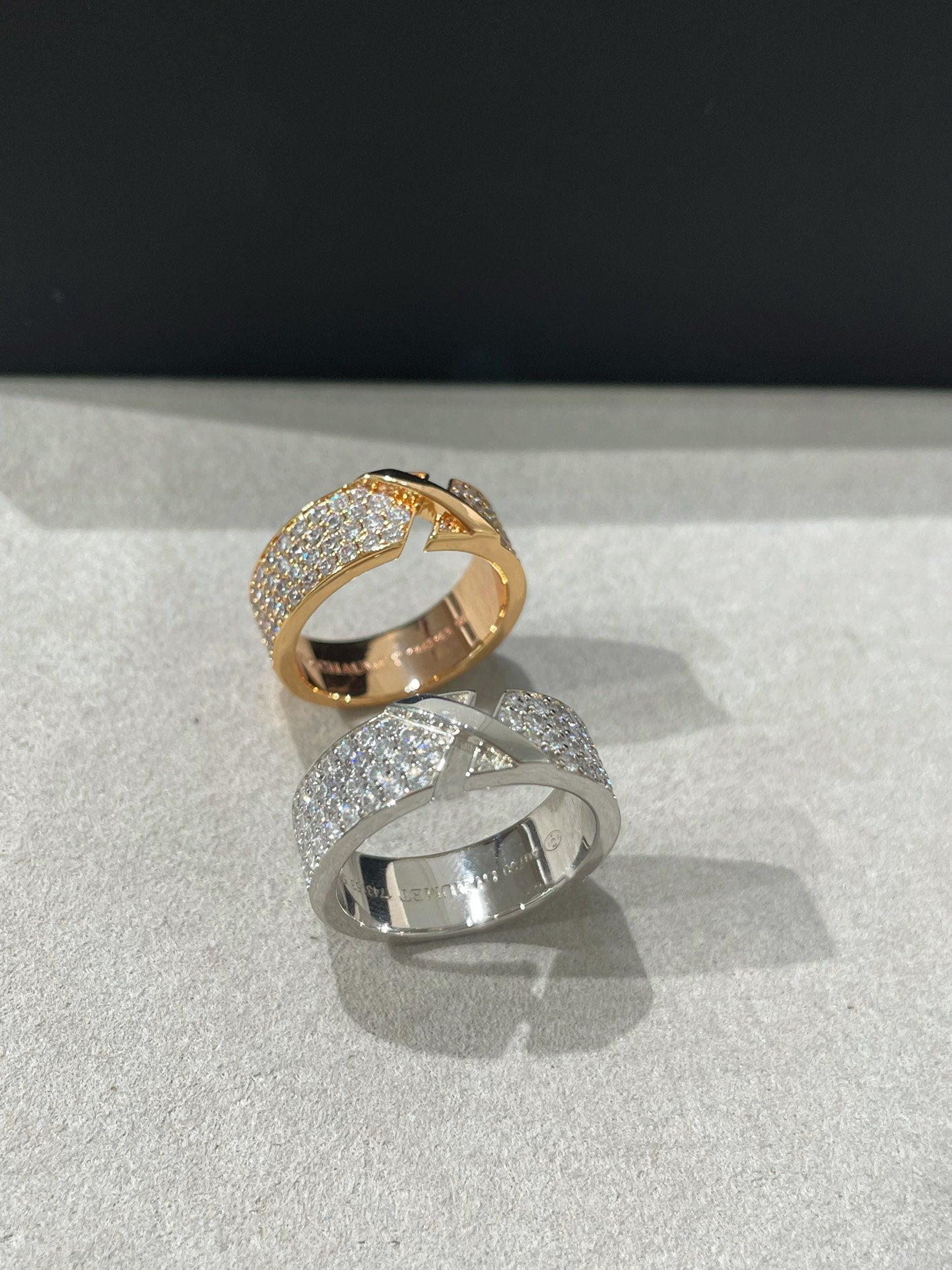 [BloomBling]LIENS EVIDENCE  DIAMOND PAVED RING