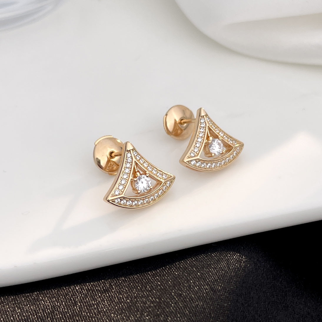 [BloomBling]DREAM MINI DIAMOND STUD EARRINGS