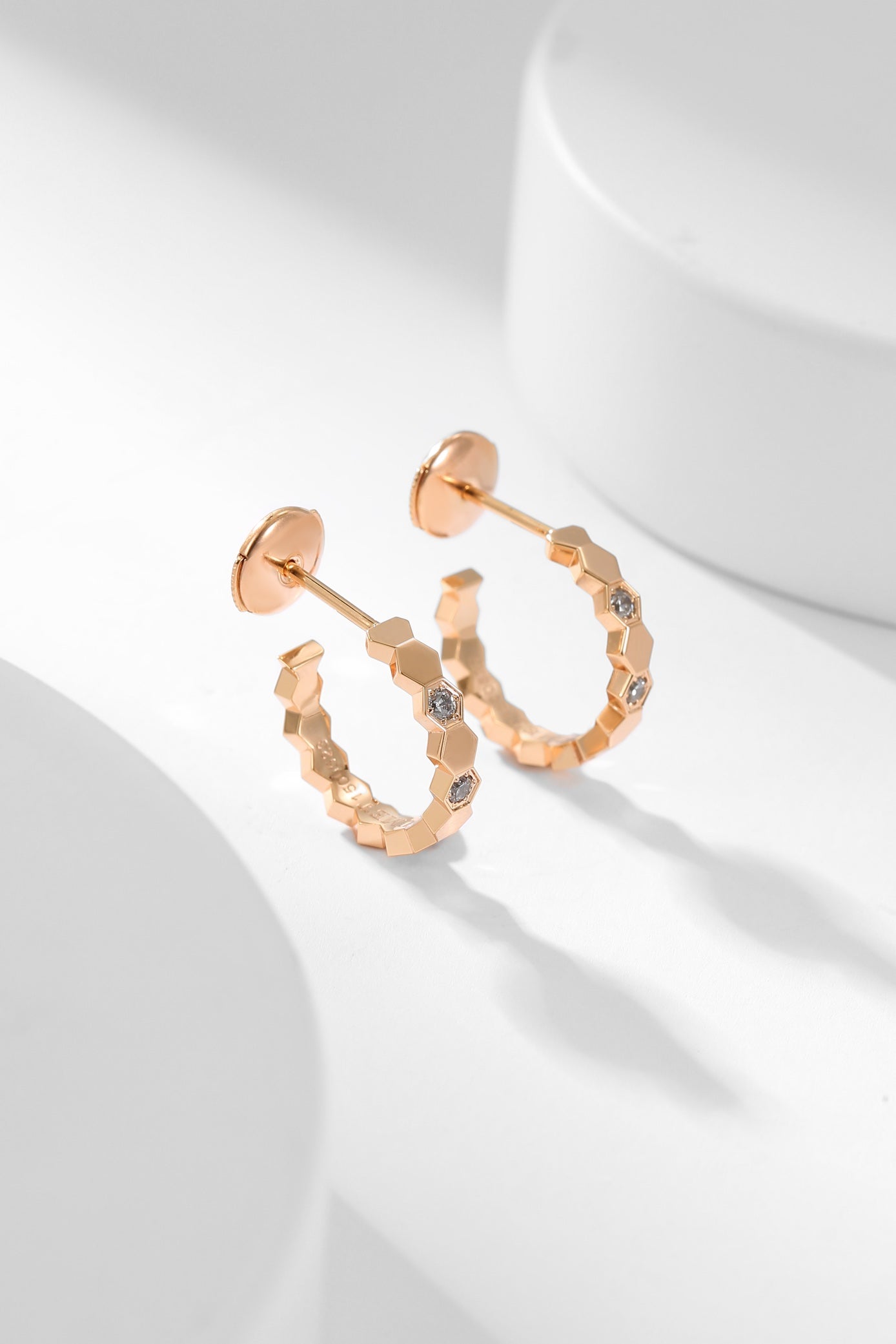 [BloomBling]BEE LOVE DIAMOND HOOP EARRINGS