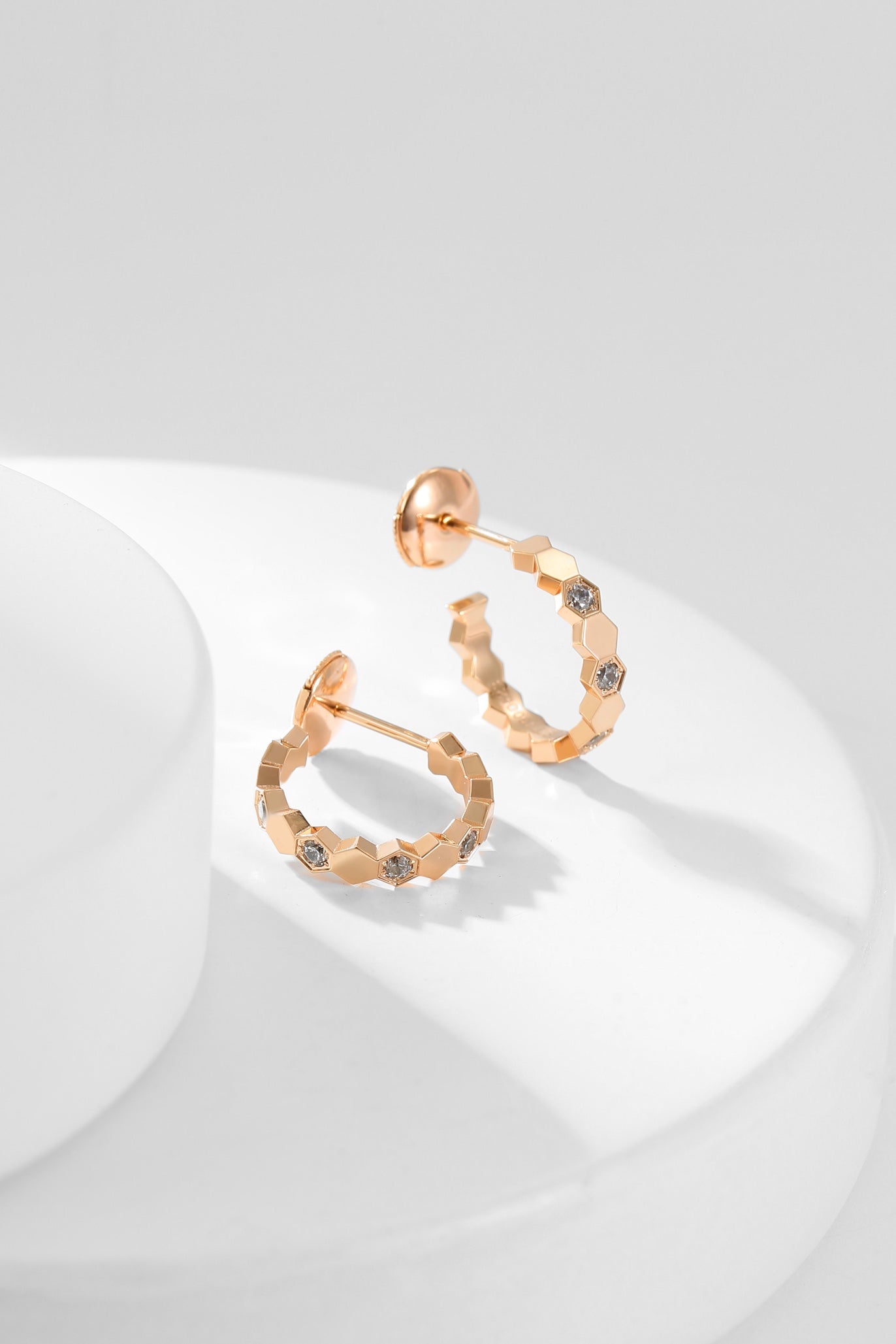 [BloomBling]BEE LOVE DIAMOND HOOP EARRINGS