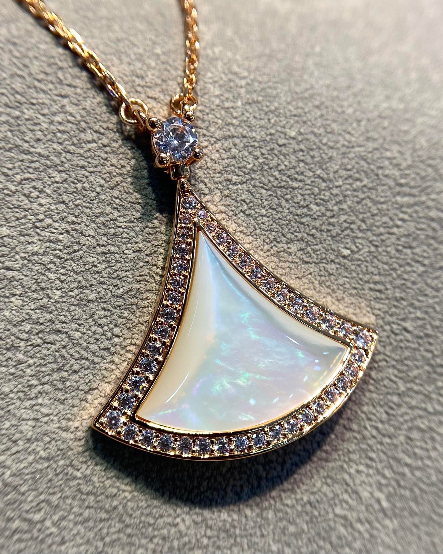 [BloomBling]DREAM MOP DIAMOND PAVED PINK GOLD NECKLACE