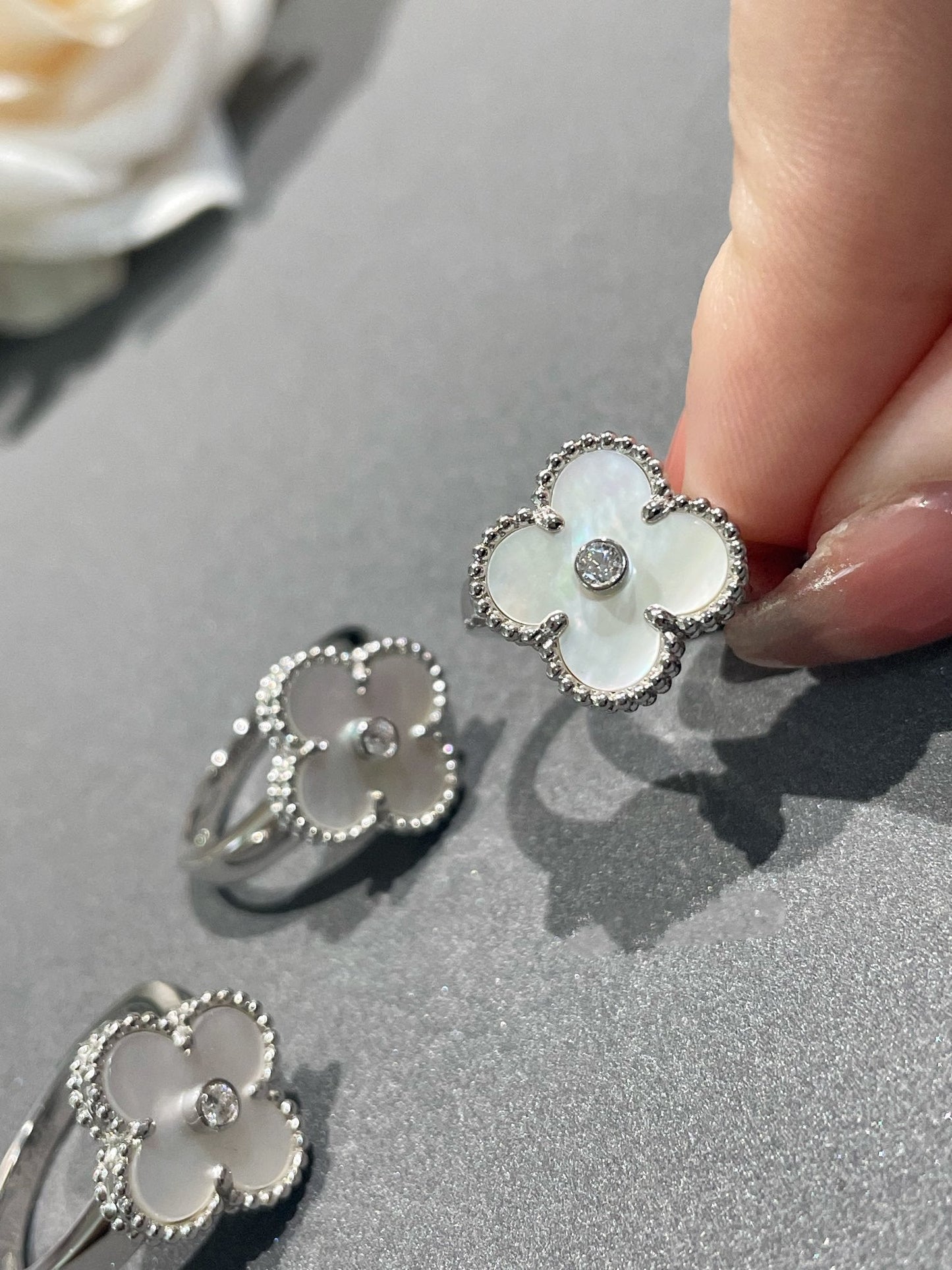 [BloomBling]CLOVER SILVER MOP DIAMOND RING