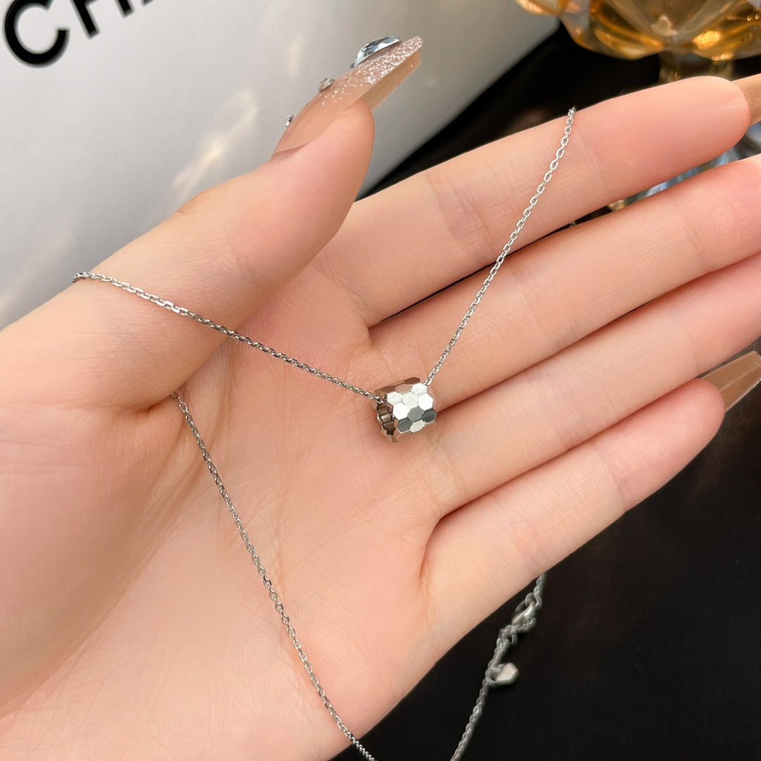 [BloomBling]BEE MINI NECKLACE