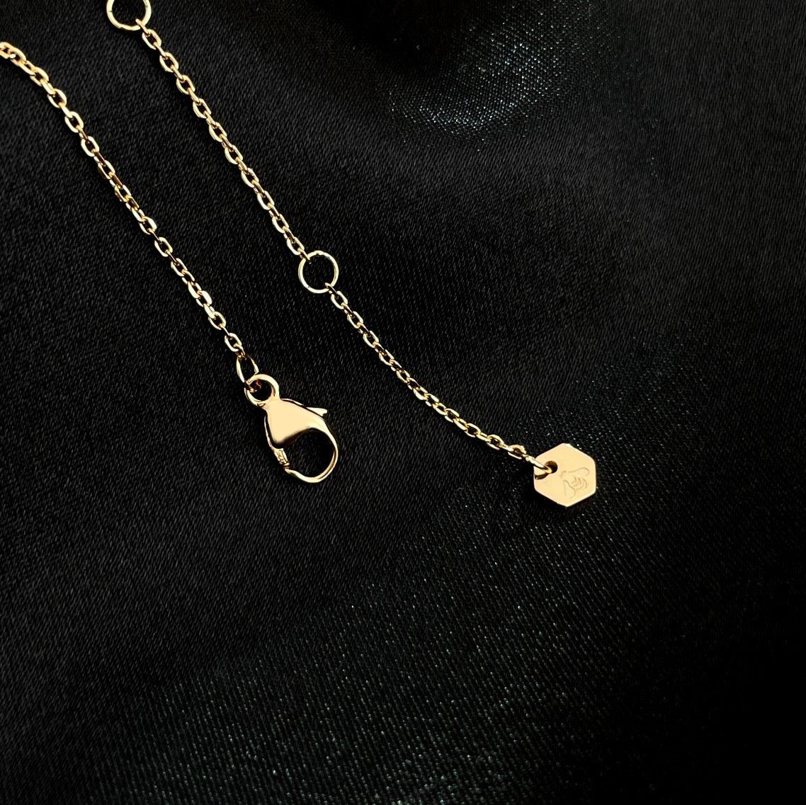 [BloomBling]BEE MINI NECKLACE