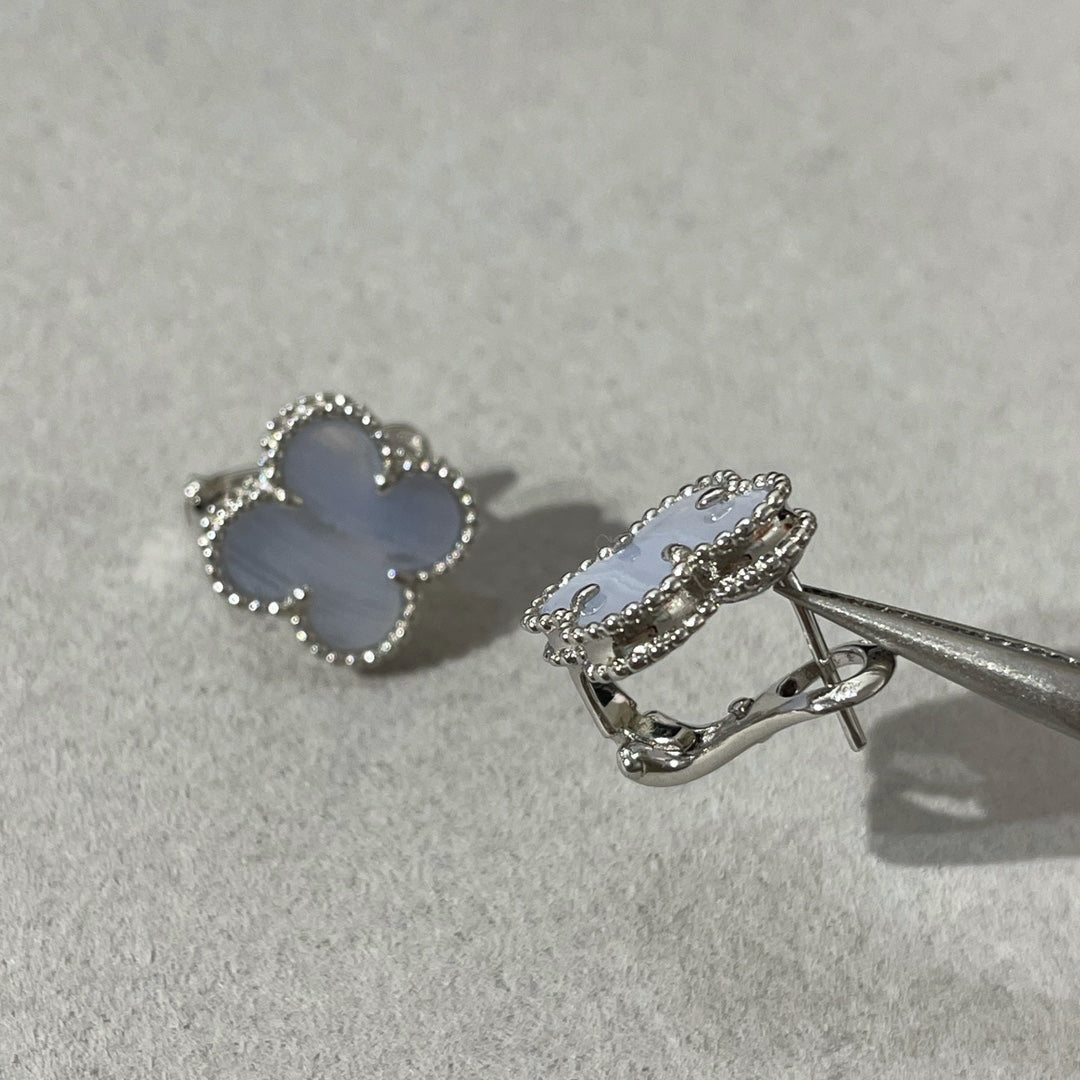[BloomBling]CLOVER CHALCEDONY SILVER STUD EARRINGS