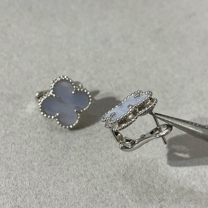 [BloomBling]CLOVER CHALCEDONY SILVER STUD EARRINGS
