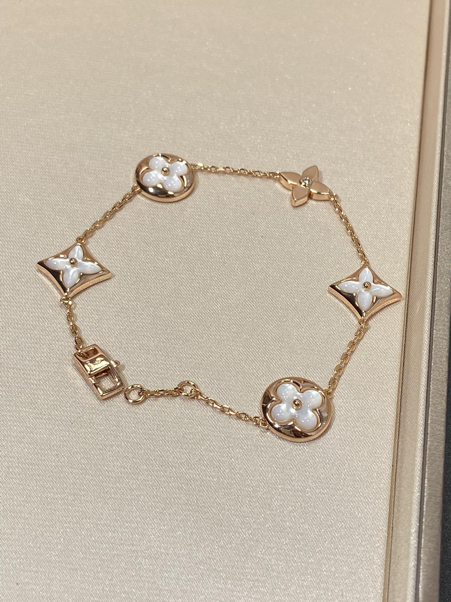 [BloomBling]STAR AND SUN 5 MOTIF MOP PINK GOLD BRACELET