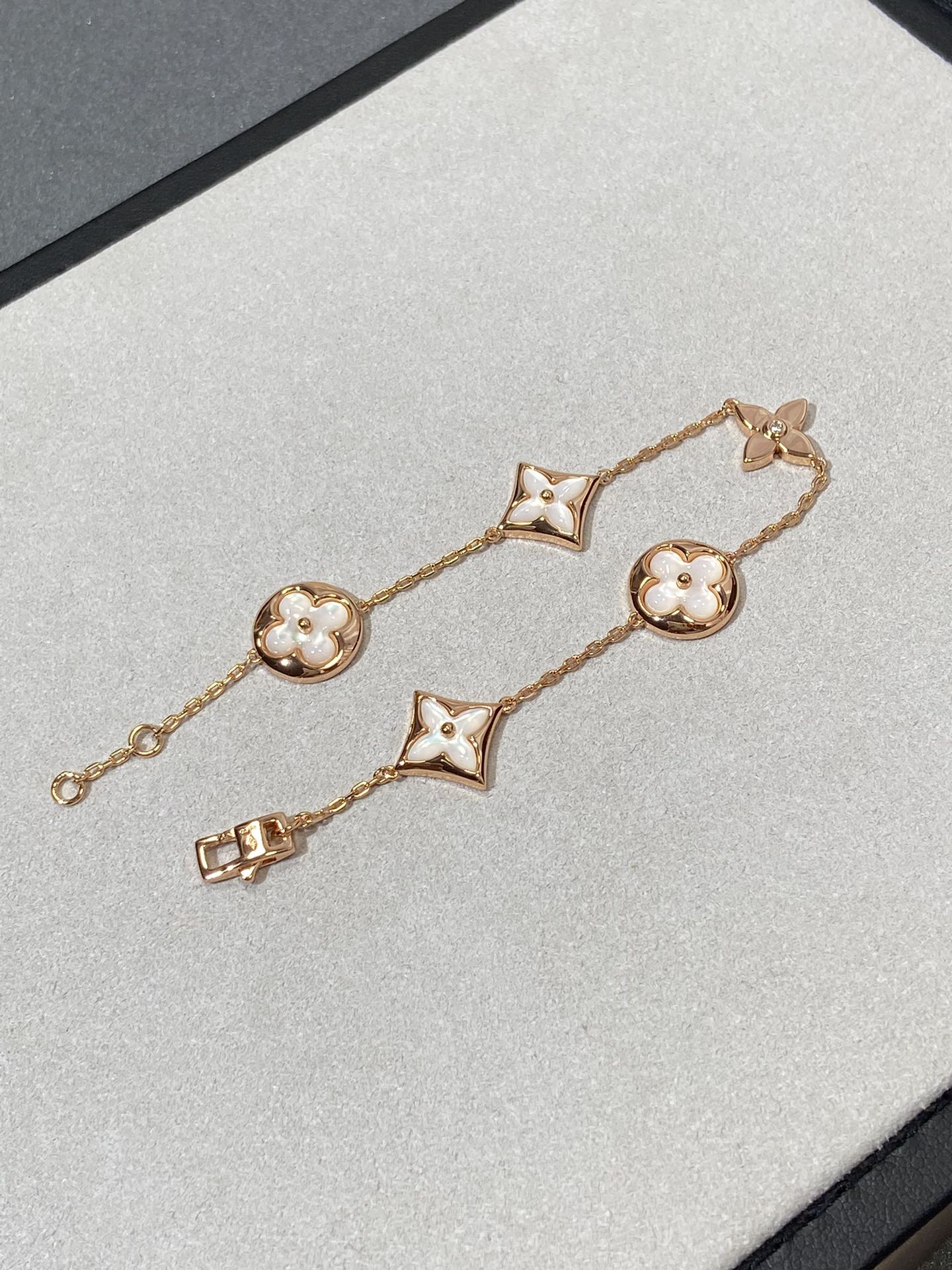 [BloomBling]STAR AND SUN 5 MOTIF MOP PINK GOLD BRACELET