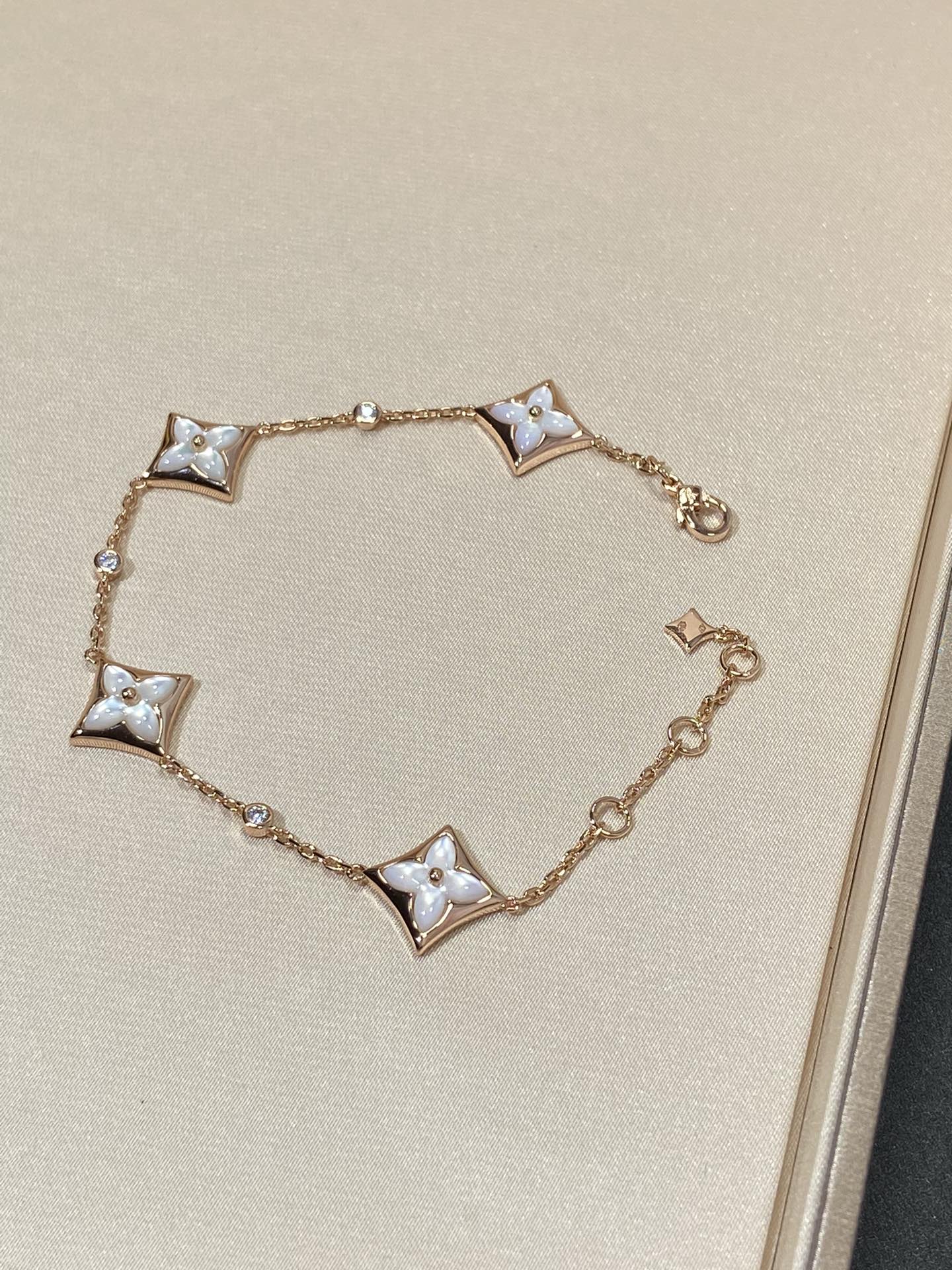 [BloomBling]STAR 4 MOTIF MOP DIAMOND PINK GOLD BRACELET